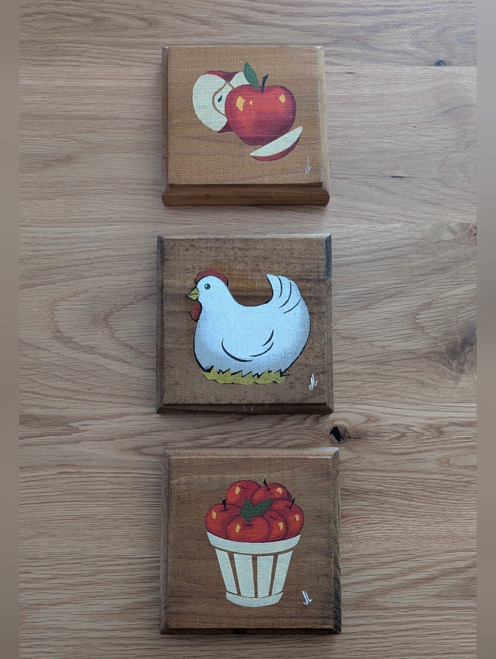 VTG Painter Wooden Wall Decor Chicken anv Apples Cottagecore